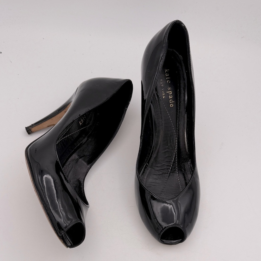 Kate Spade - women’s black patent leather pumps open toe heeled shoes size 7.5